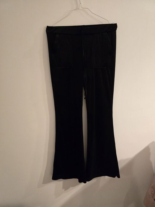 Spodnie welurowe dzwony