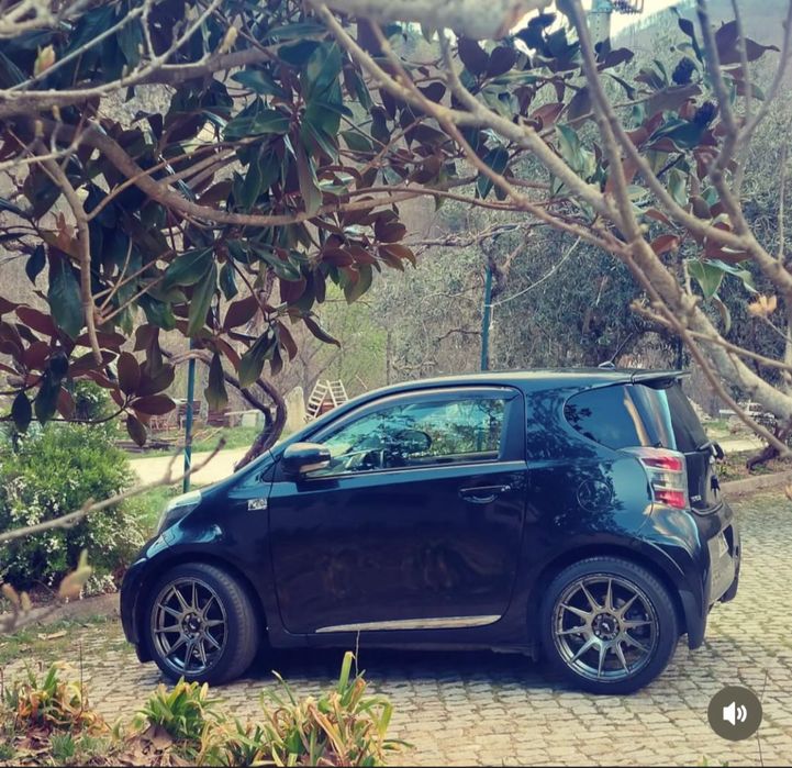 Toyota IQ 1.4D4D Black Edition