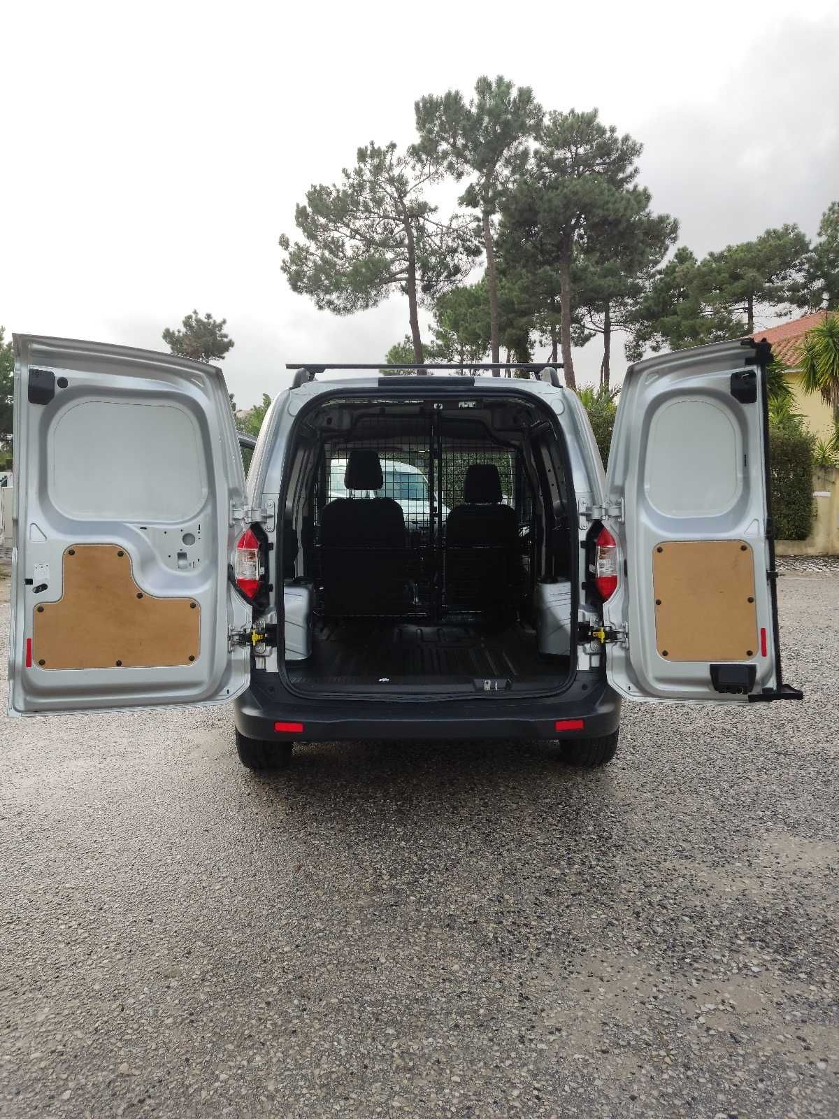 Ford Transit Courier