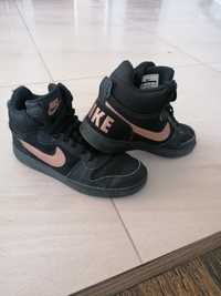 Buty sportiwe nike 40