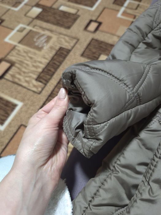 Продам  жіночу куртку 42-44р
