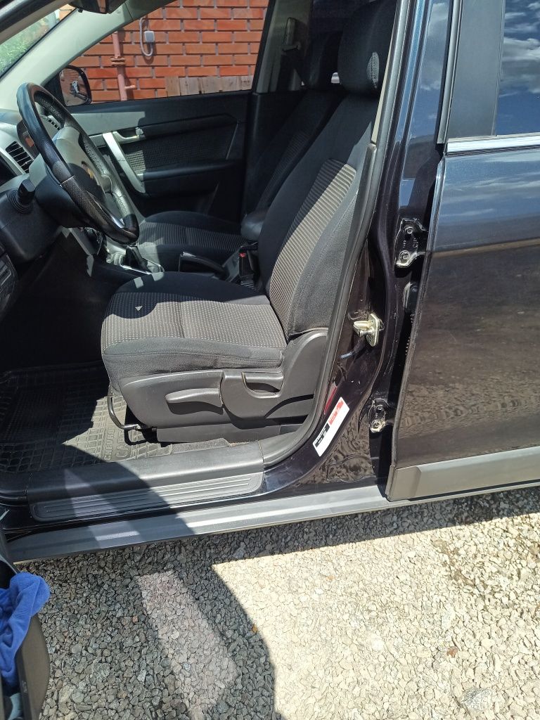 Продам Шевроле Captiva 2,4.