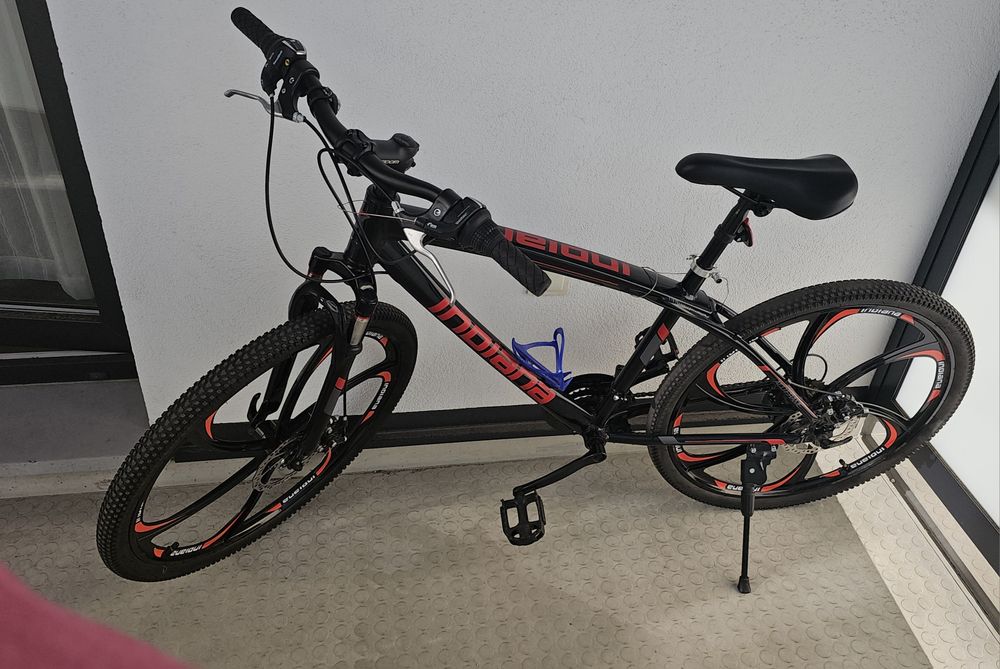 Rower górski MTB INDIANA X-Rock 3.6 M18 26 cali Czarno-czerwony