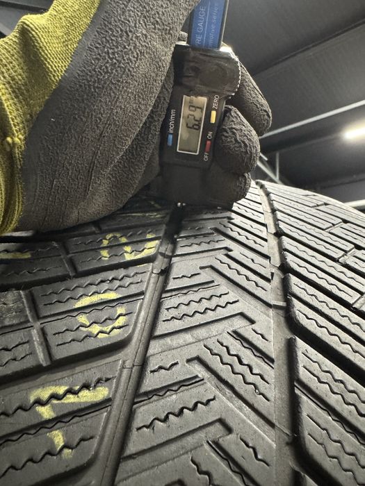 265 40 R19   MICHELIN  Pilot Alpin PA4,Зимові шини Б/В