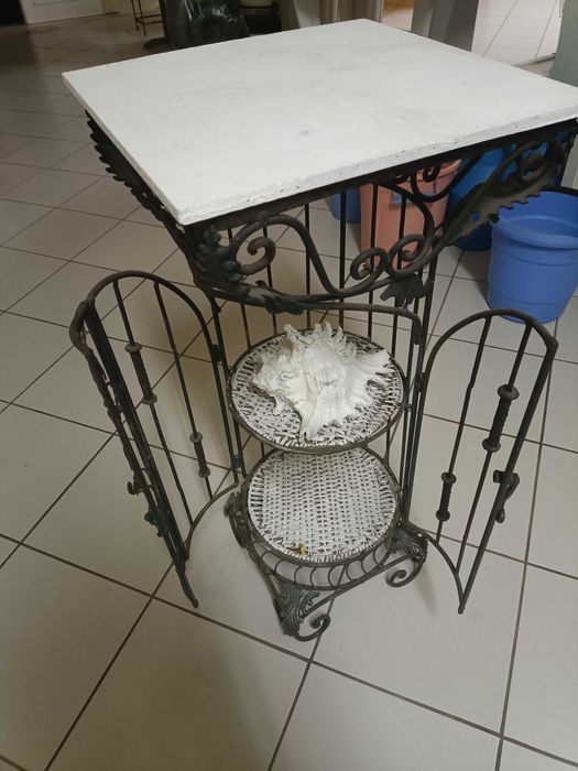 Mini bar em ferro funfido