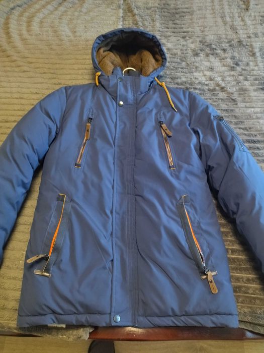 Продам чоловічу зимову куртку
