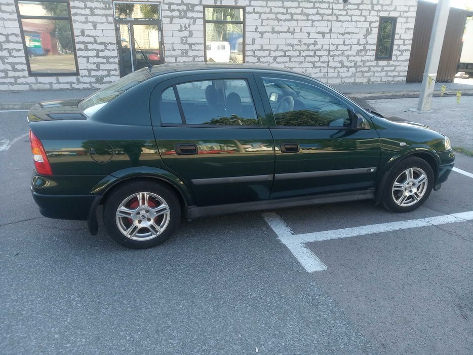 Opel Astra 2000 рік