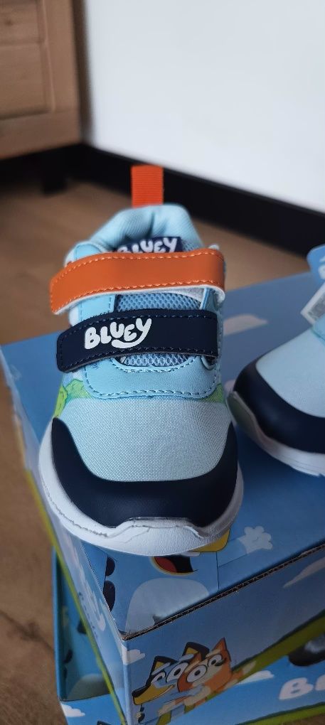 Sportowe buty na rzep Bluey super lekkie dziecięce z postacią z bajki