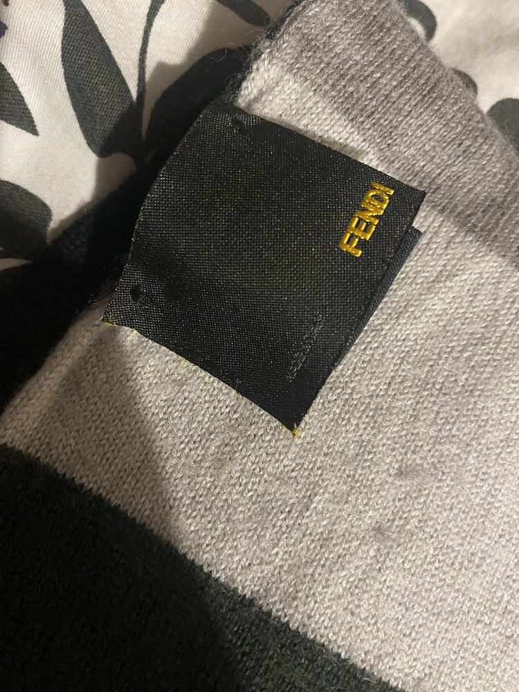 Шарф FENDI оригинал