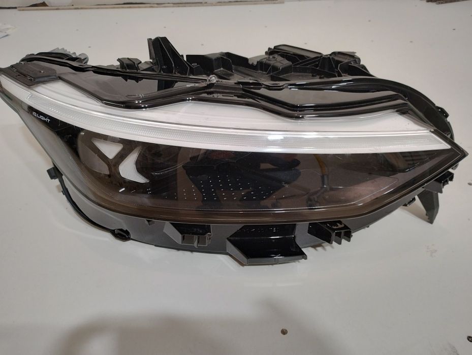 Lampa reflektor VW ID7 Full LED prawa