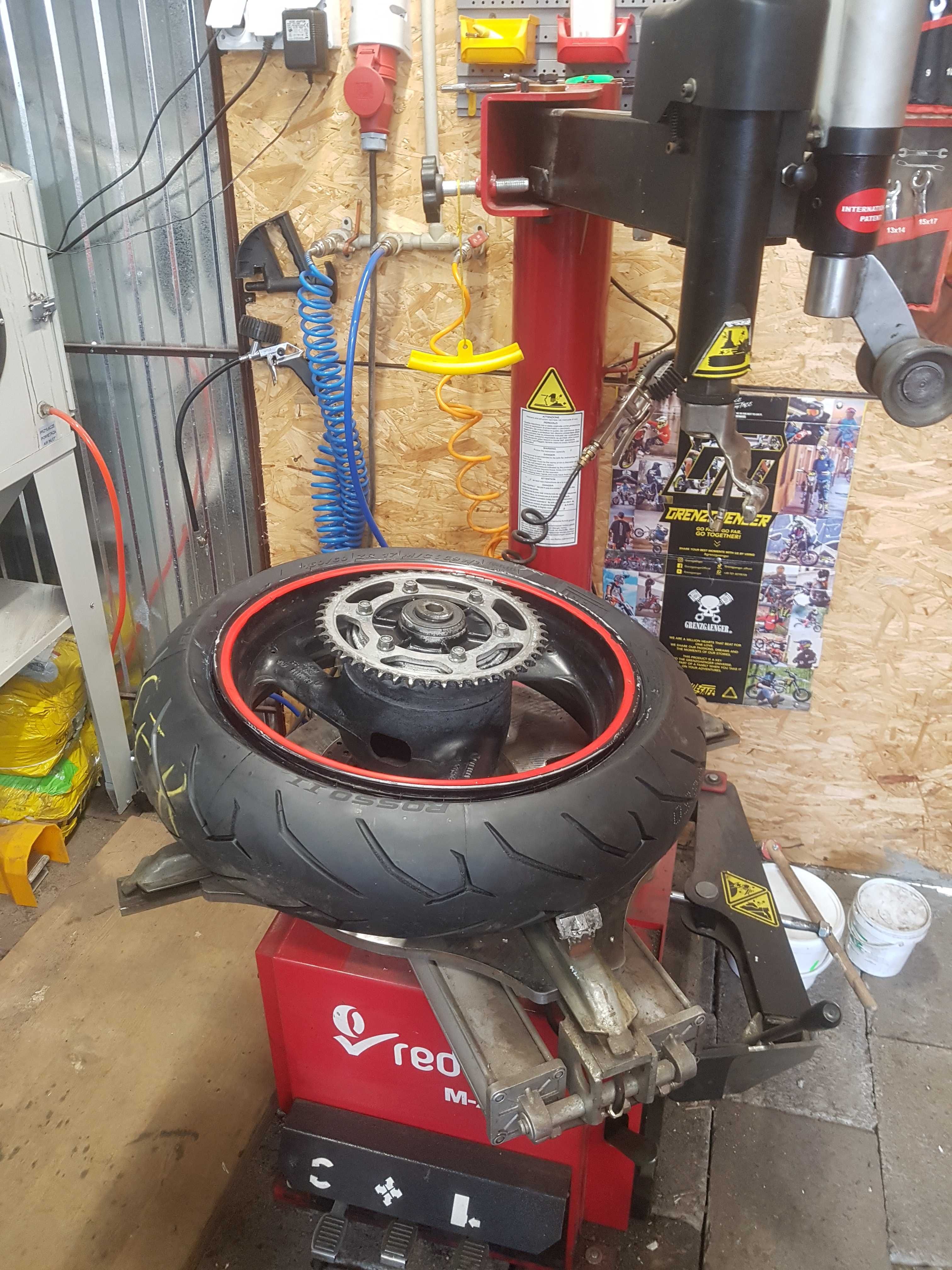opona 180/55ZR17 Pirelli Diablo Rosso III dot5219 2,3mm