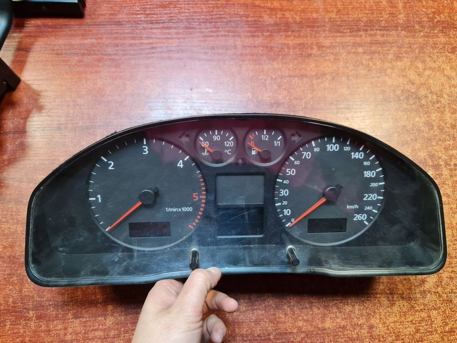 ZEGARY LICZNIK AUDI A4 B5 LIFT 01 8D0920900M