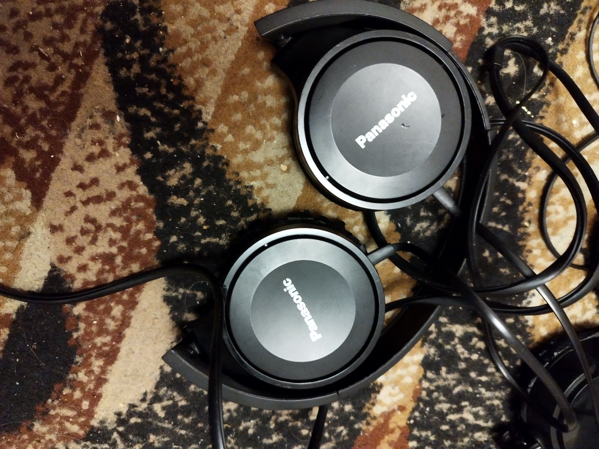Słuchawki Sony i Panasonic