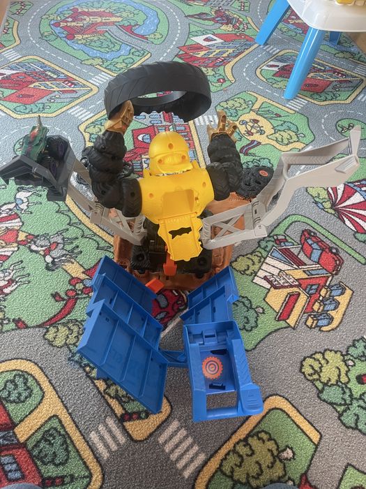 Pista Hot wheels monster trucks