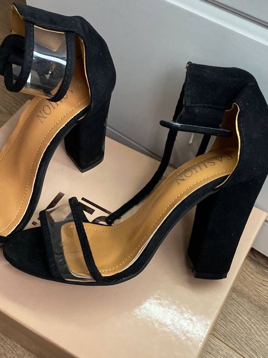 Італійські замшеві туфлі 37 розміру