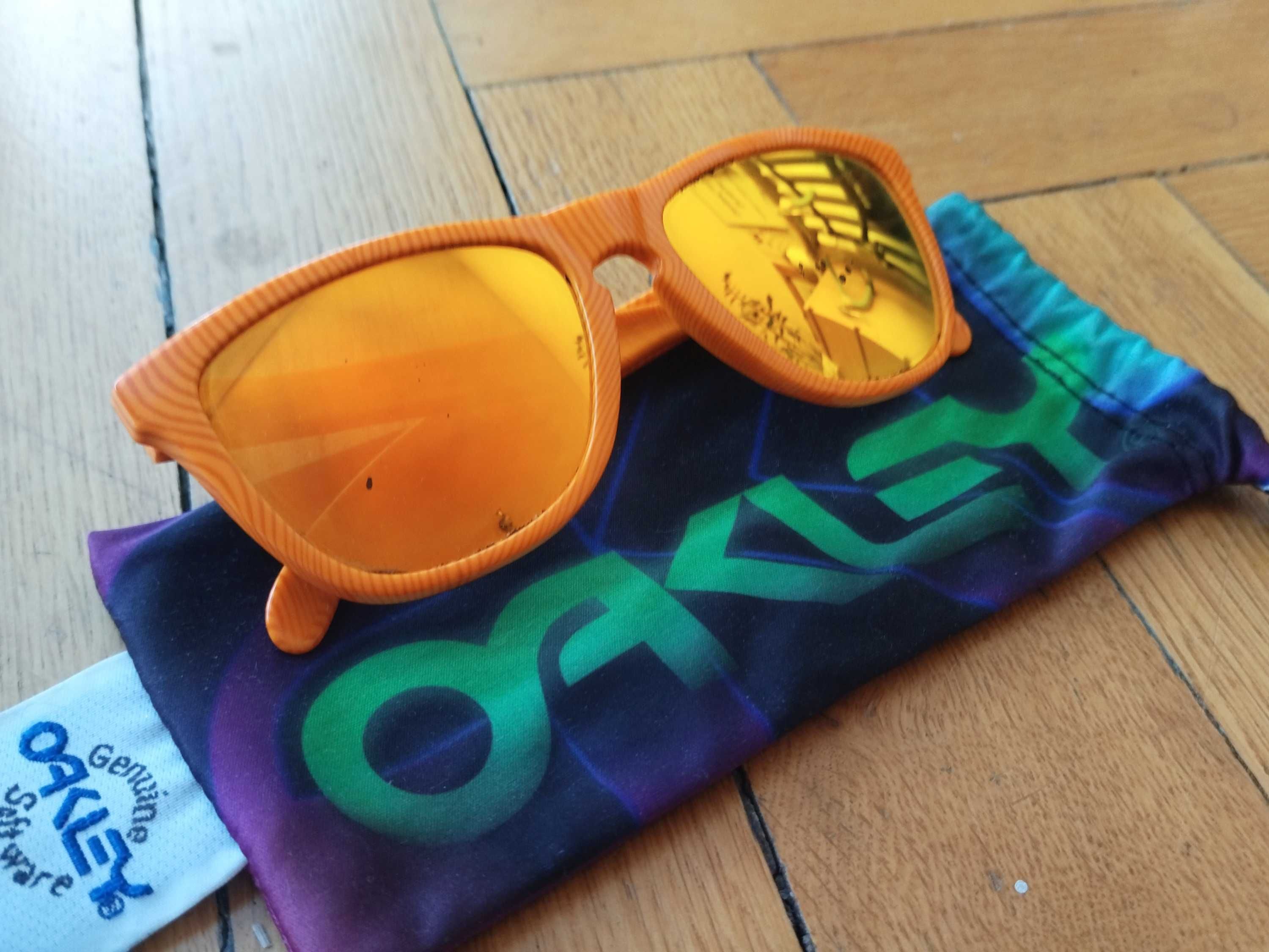 Okulary Oakley Frogskins, model Fingerprint Atomic Orange/Fire Iridium