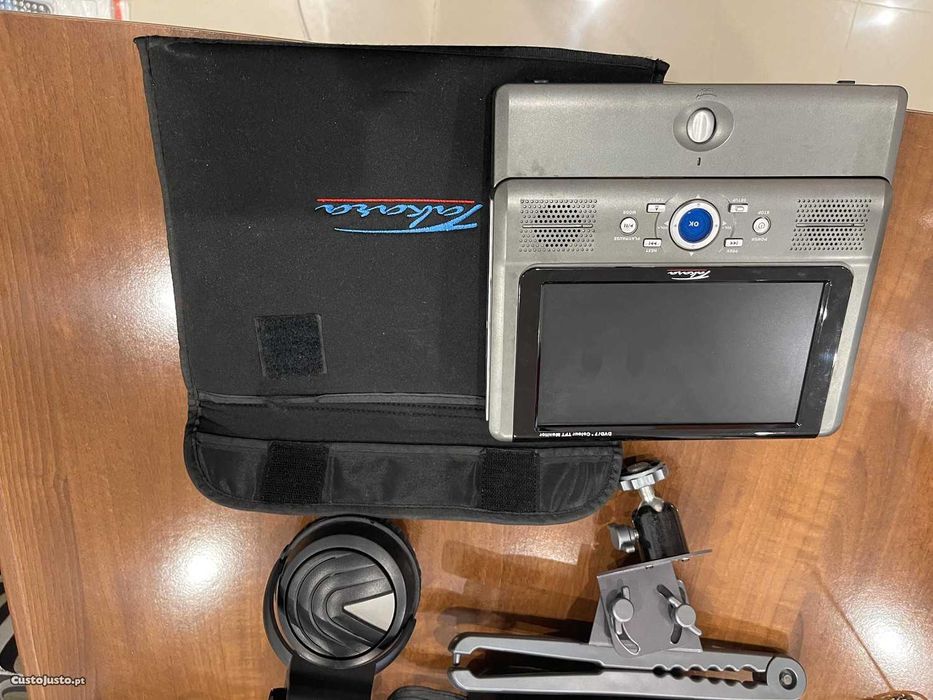 Leitor de DVD marca Takara transportavel para viagem