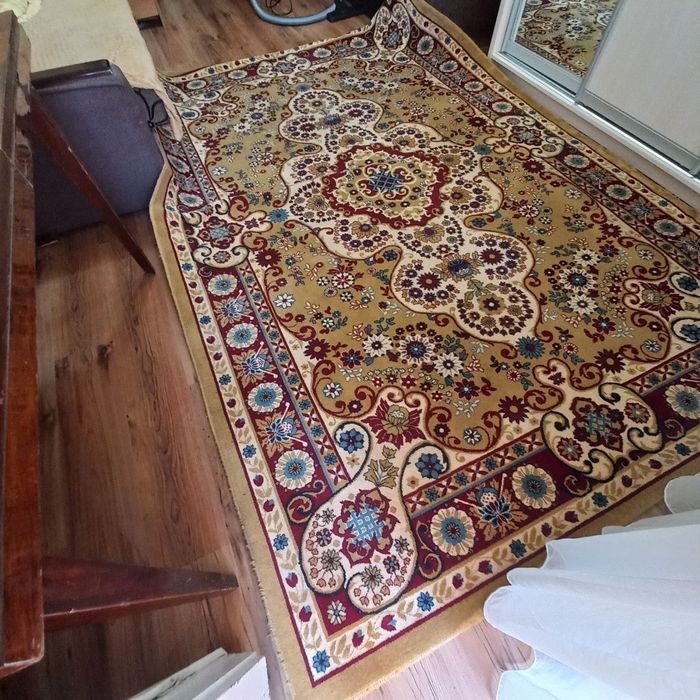 Килим в гарному стані