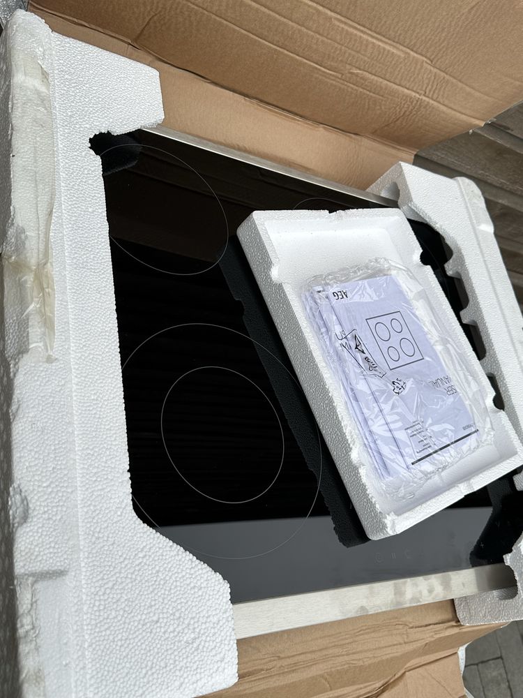 Нова варильна поверхня Aeg HK634060XB