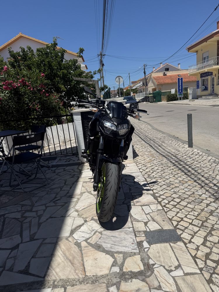 Mota Kawasaki Z650
