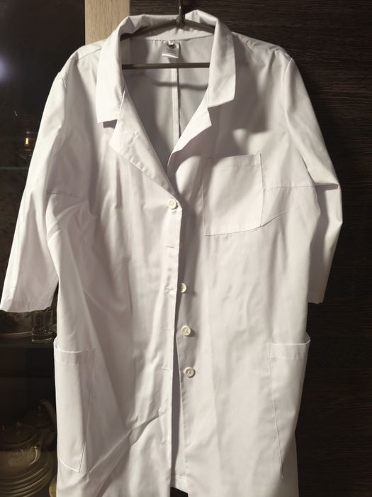 Халат медичного працівника, розмір 58, Білий халат