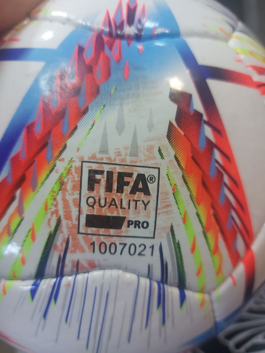 Футзальний м'яч Adidas WC22 Rihla PRO Sala FIFA