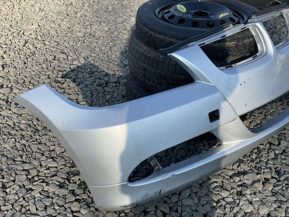 Передній Бампер Е90 Е91 Дорестайл Titan Silber 354 BMW E90 E91 Сірий