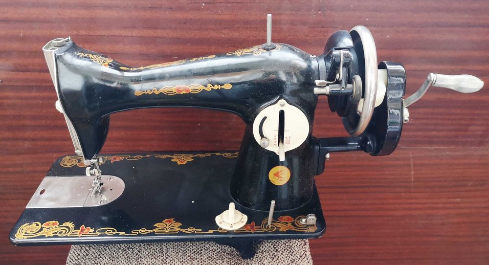 Швейная машинка ручная