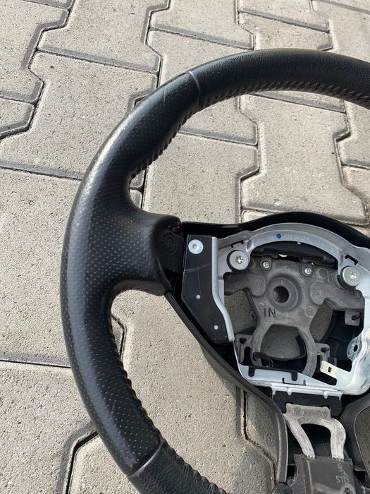 Руль Ниссан жук разборка Nissan juke в отличном состоянии кермо