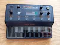 Behringer JT-4000 MICRO - Przenośny hybrydowy syntezator czterogłosowy