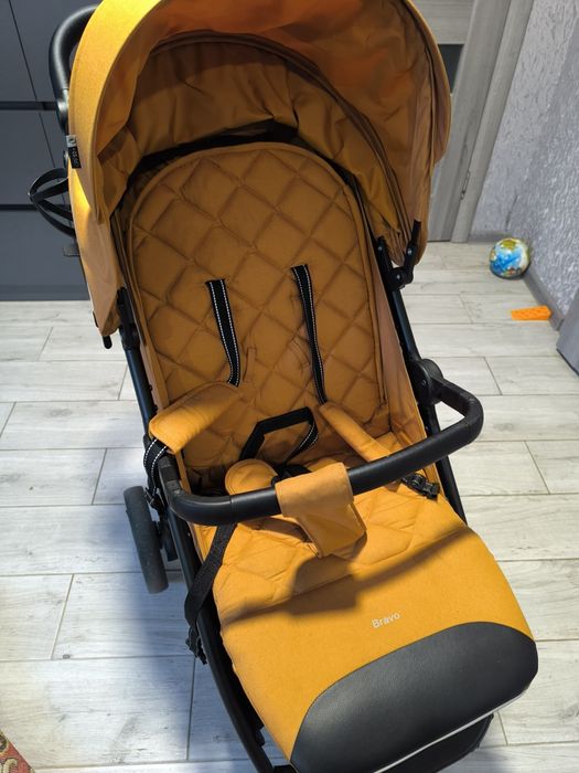 Коляска дитяча..