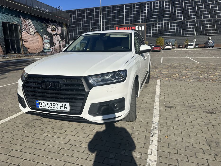Продам AUDI Q7 2018