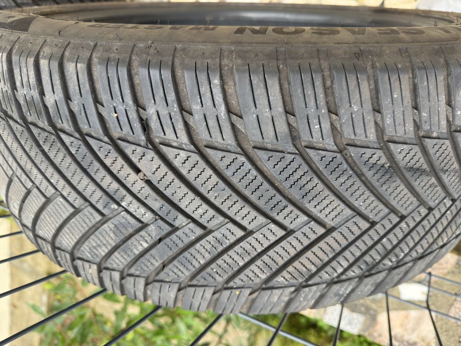 Pneus 255 45 R20 105W