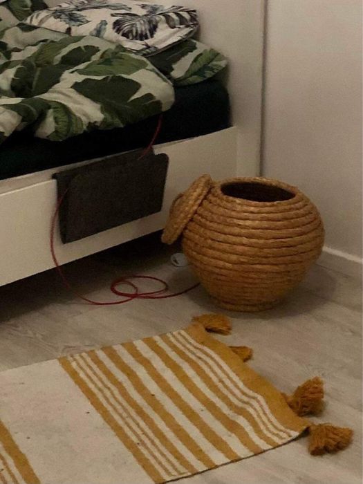 Organizer na łóżko, kanapę