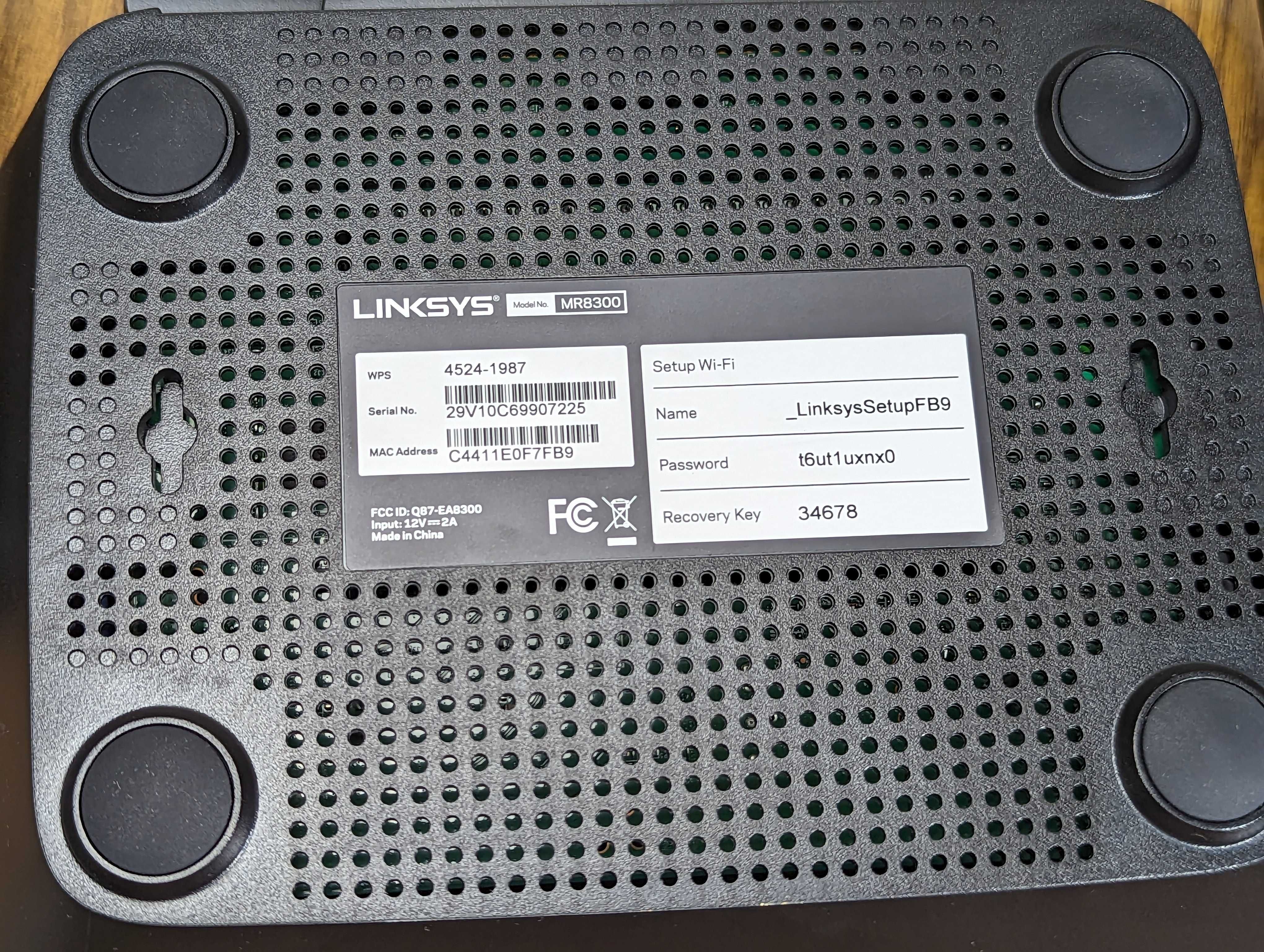 Роутер Linksys MR8300 MESH три диапазона WiFi  до 2,2 Гбит/с USA
