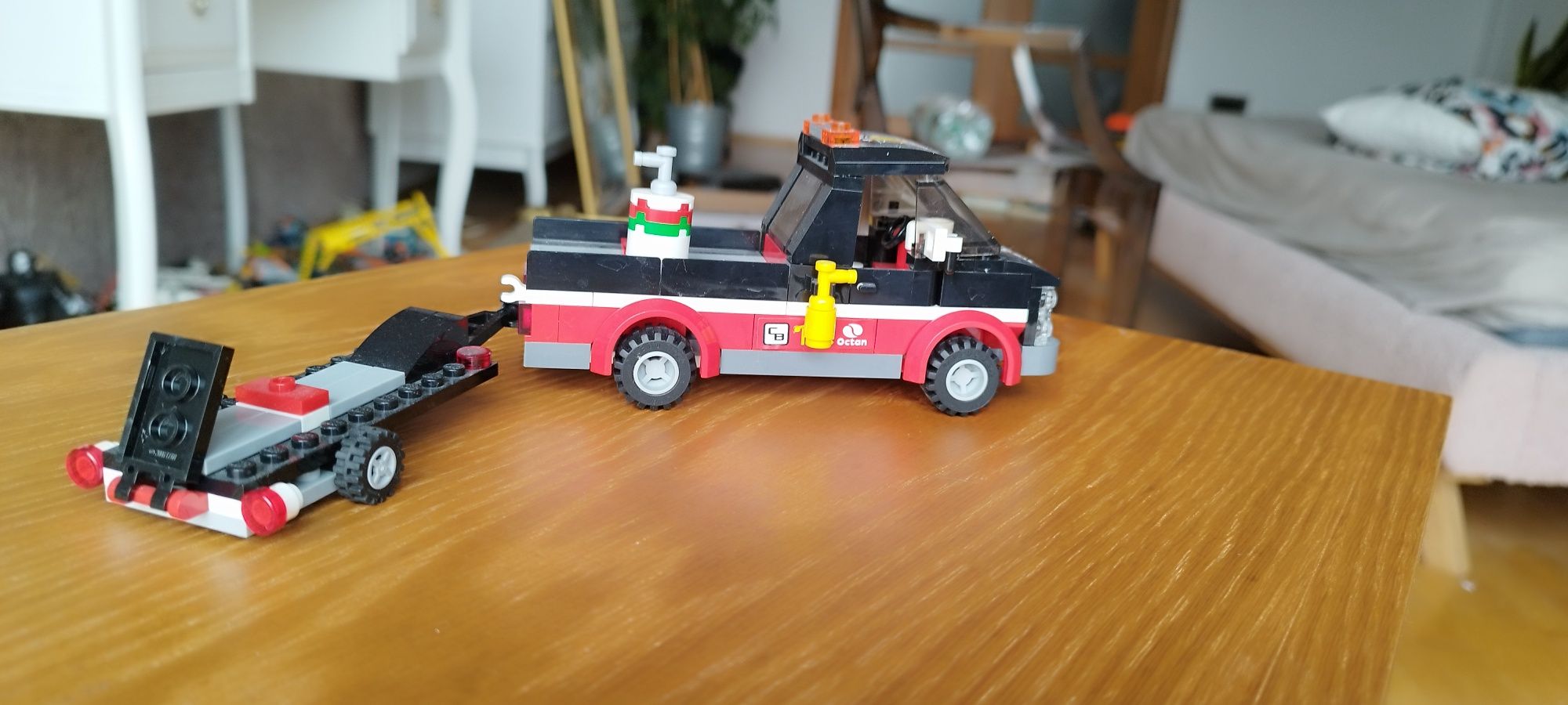 Sprzedam lego samochód z przyczepą