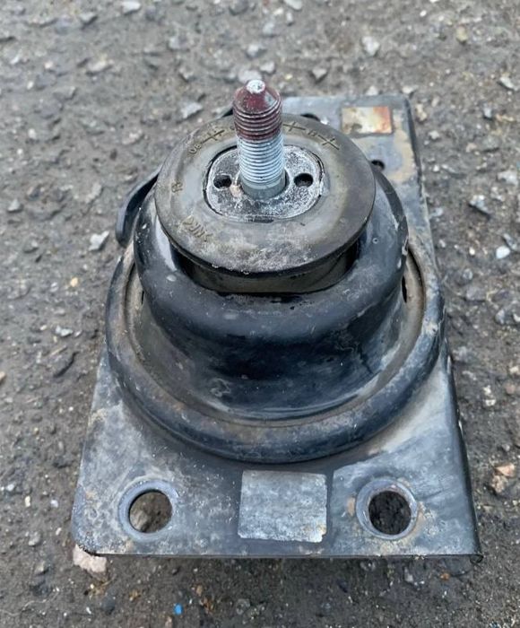 Подушка двигуна, опора двигателя права Hyundai accent 06-11 рік