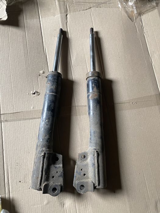 Передні стойки мерс 124 4matik