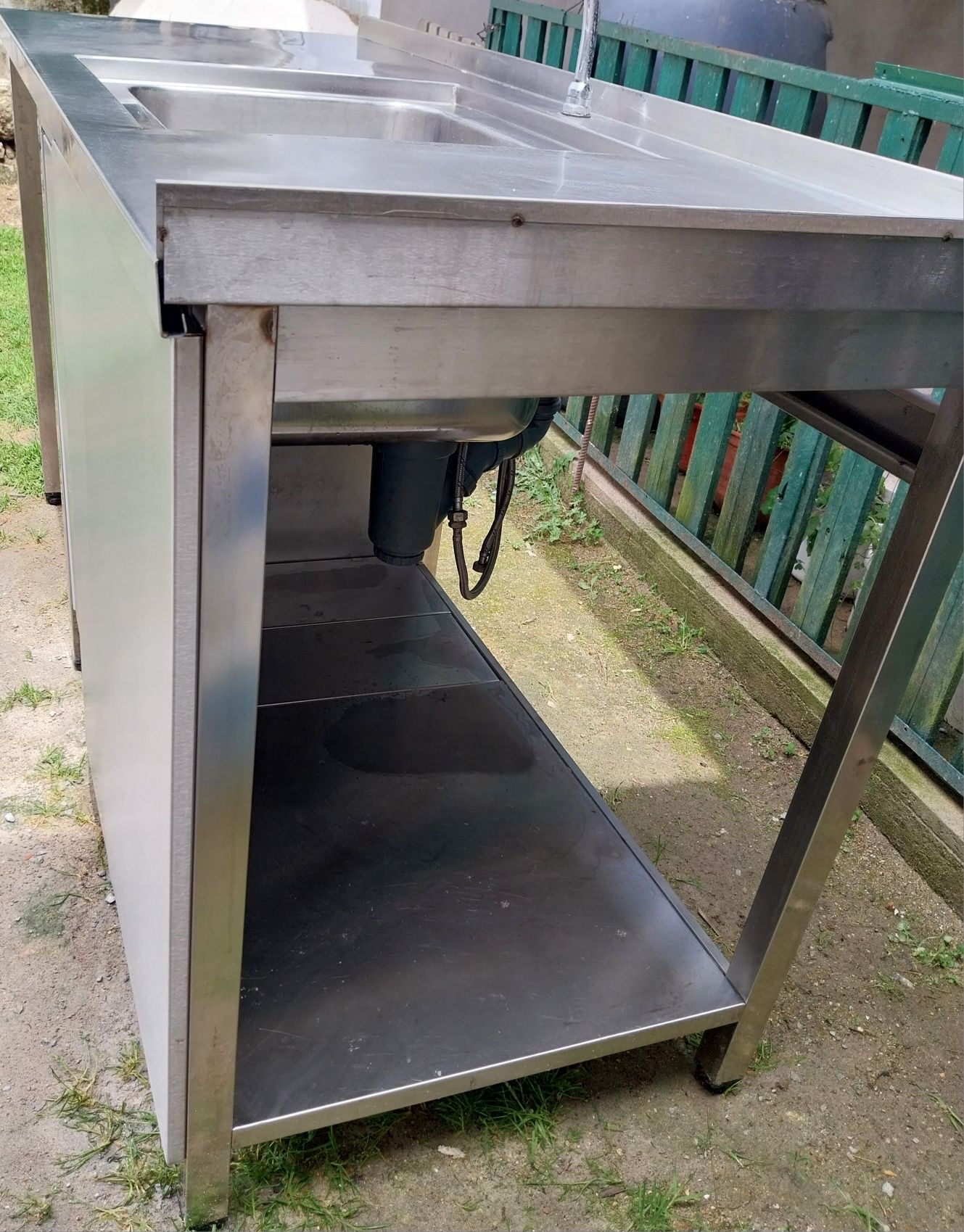 Móvel inox com pia