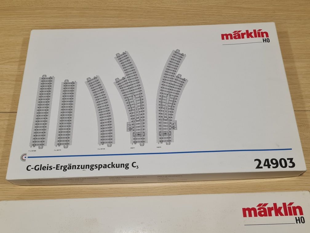 2 conjuntos de linhas Comboios Marklin ref: 24903 e 24902