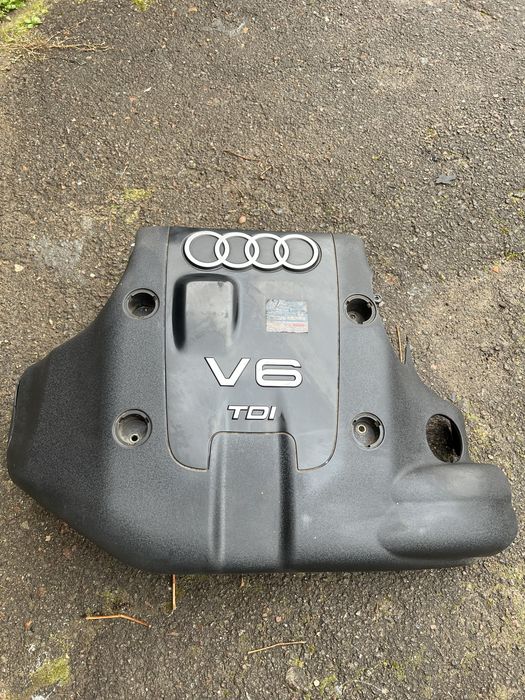 Кришка мотора ауді 2.5