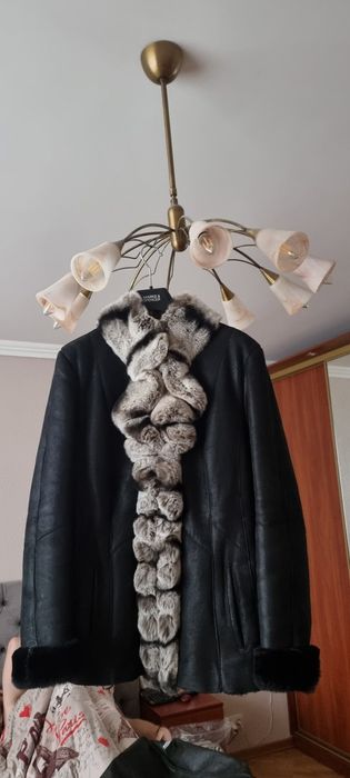 Продаю короткую дублёнку