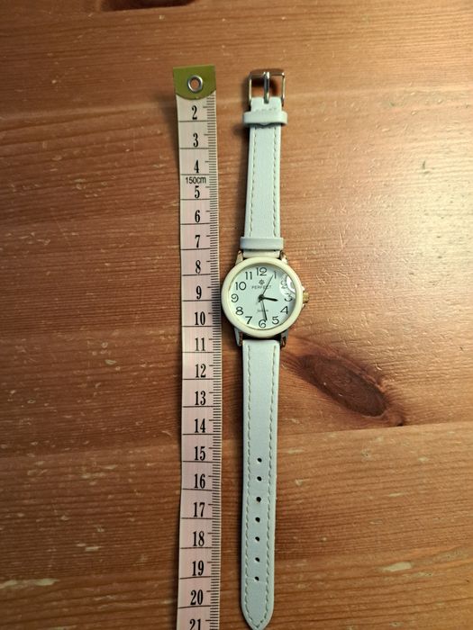 Damski zegarek | Perfect | biały pasek | skóra