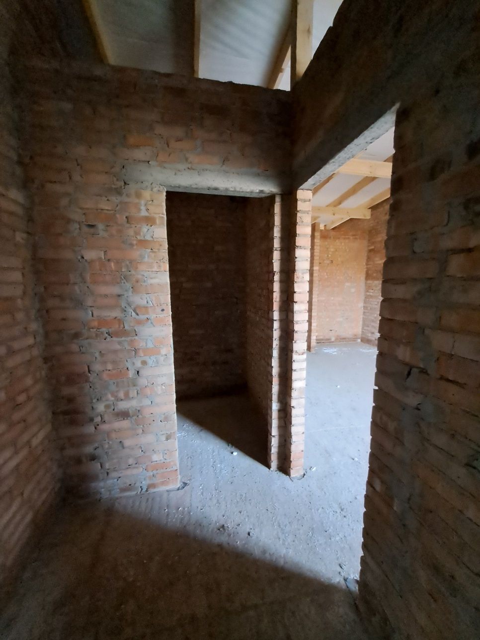 БЕЗ КОМІСІЇ! Продам кутовий котедж!