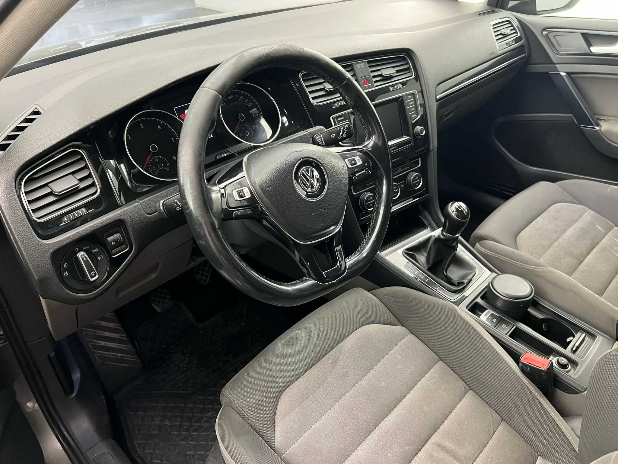 VW GOLF VARIANT 1.6 TDI highline