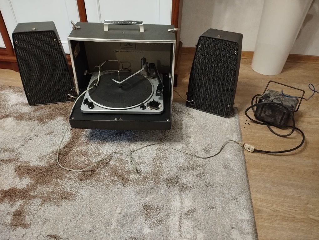 Stary gramofon adapter RCA VIKTOR VGP43
