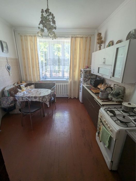 Продаж добротного будинку в м. Галич