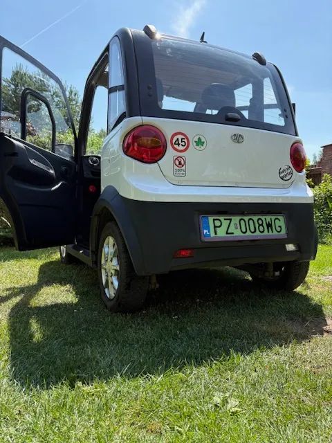 Microcar  Pojazd elektr. 2 tryby prędk. kat B1, AM