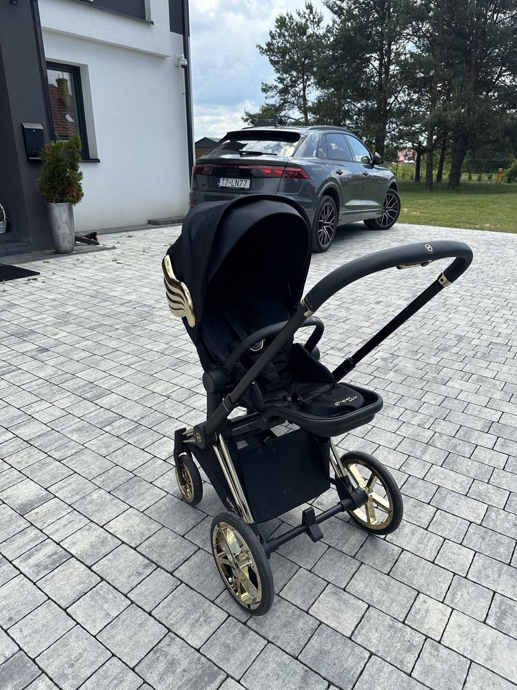 Spacerówka Cybex Priam 4.0 Jeremy Scott czarna ze skrzydłami