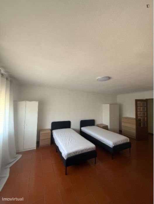 Quarto - localizado em Braganca